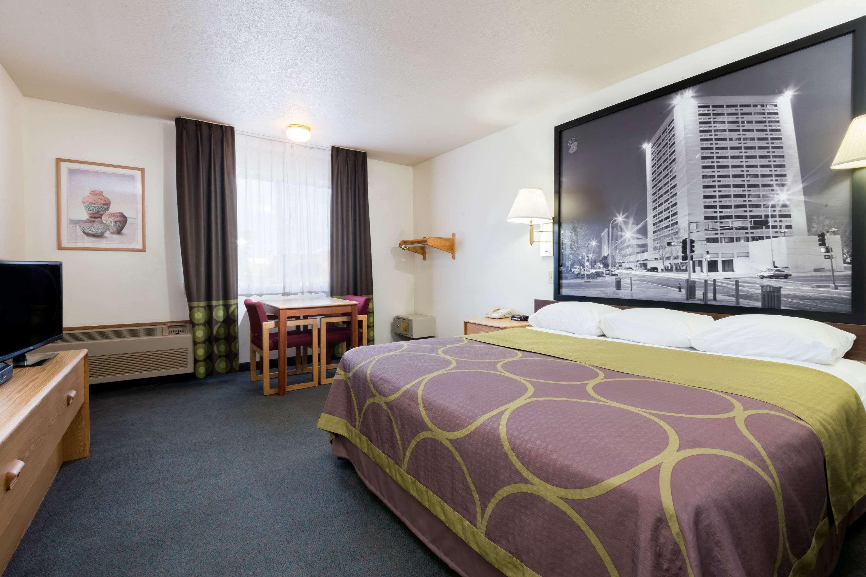 Super 8 By Wyndham Bernalillo Hotel Exterior photo