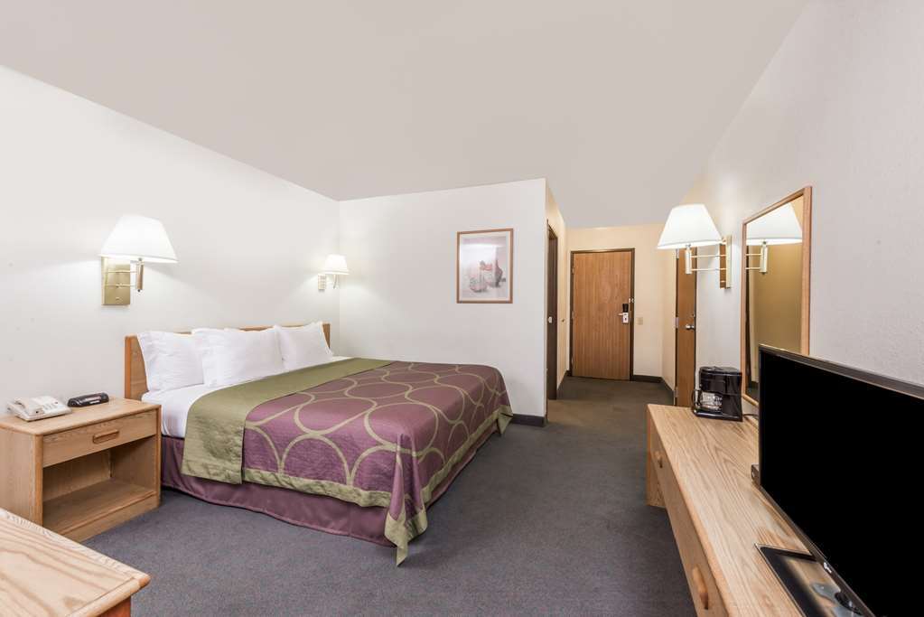 Super 8 By Wyndham Bernalillo Hotel Room photo