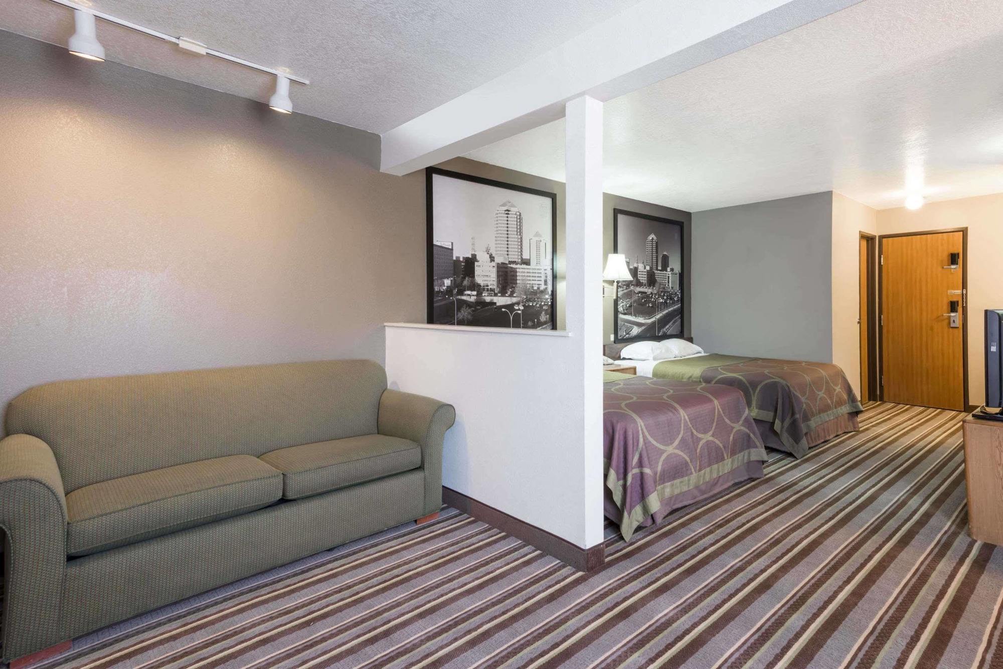 Super 8 By Wyndham Bernalillo Hotel Exterior photo