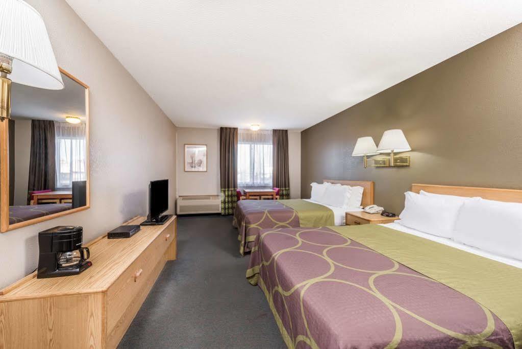 Super 8 By Wyndham Bernalillo Hotel Exterior photo