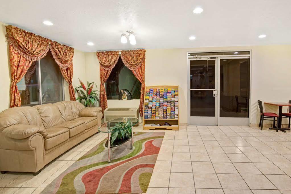 Super 8 By Wyndham Bernalillo Hotel Exterior photo